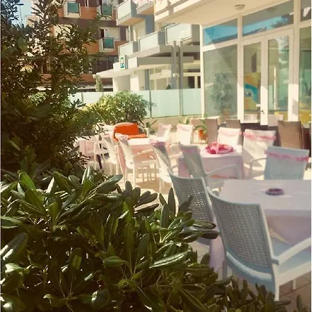 Linda - Family - Nuova Costruzione Antisismica Hotell 3*
