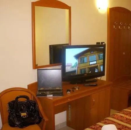 Linda - Family - Nuova Costruzione Antisismica Hotell Riccione