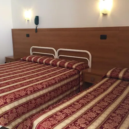 Linda - Family - Nuova Costruzione Antisismica Hotell Riccione